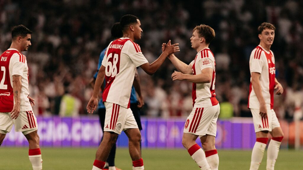 Festival de goles en Ámsterdam: Ajax venció 5-3 al Sion y se instaló en la Conference League