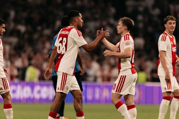 Festival de goles en Ámsterdam: Ajax venció 5-3 al Sion y se instaló en la Conference League