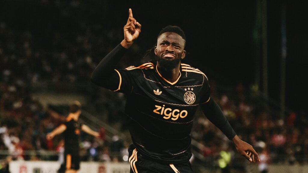 Ajax golpeó en Suiza y quedó a un paso de la fase de liga de la Conference League
