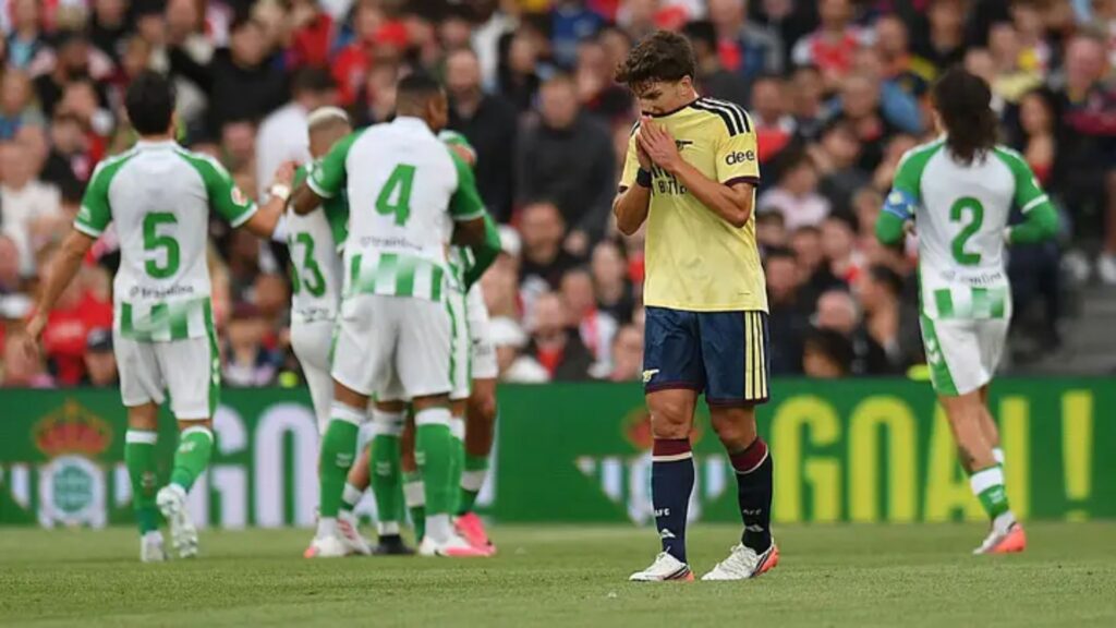 Betis de Pellegrini da un golpe de autoridad y vence al Arsenal en la pretemporada