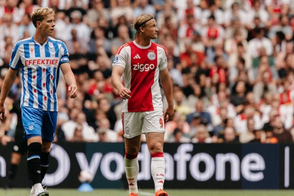 Ajax dejó escapar una ventaja de dos goles y empató ante Heerenveen