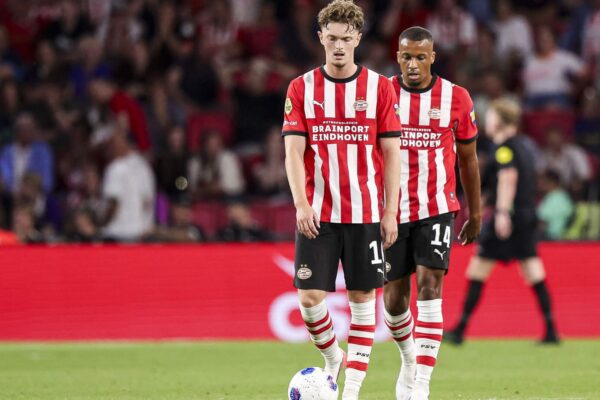 PSV tropezó en el estreno: Fortuna Sittard rescató un empate en Eindhoven