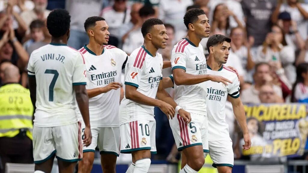 Real Madrid golea al Málaga y mantiene su arranque perfecto en LaLiga