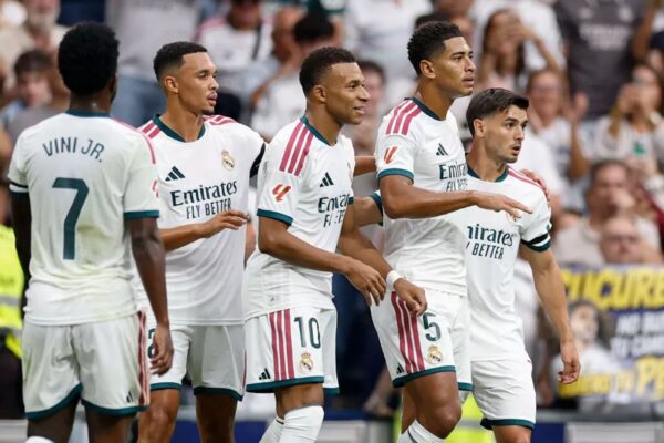 Real Madrid golea al Málaga y mantiene su arranque perfecto en LaLiga
