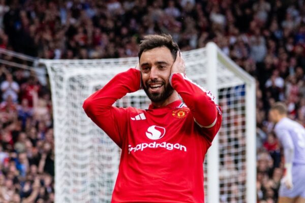 Dura caída para Marcelino Núñez: Ipswich fue goleado por Manchester United en Old Trafford