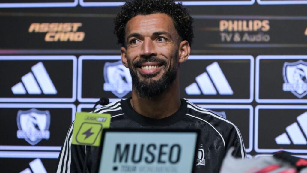 Vozinha fue presentado en Colo Colo: “Siempre creí que era jugador de un equipo grande”