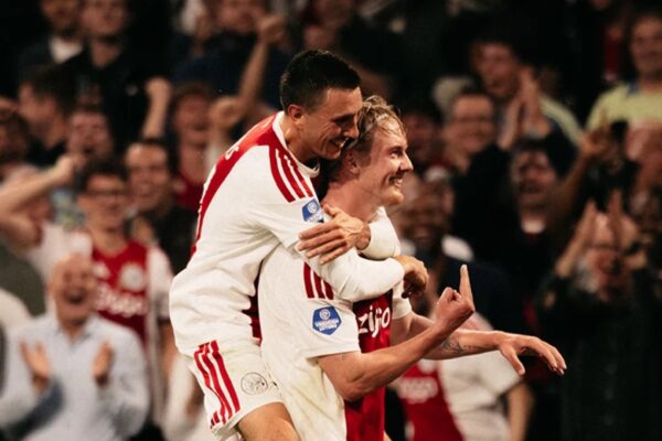 Ajax goleó a Willem II y sumó un nuevo triunfo en la Eredivisie