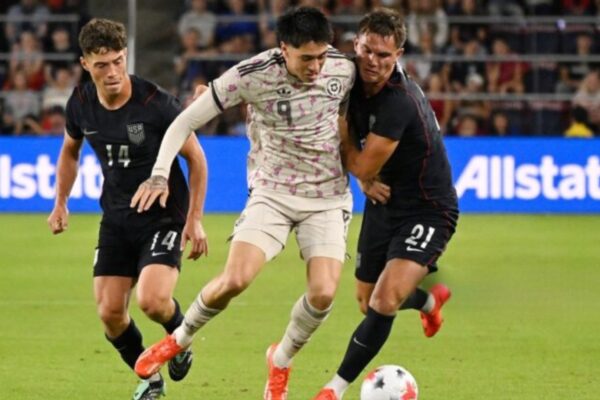 Chile volvió a caer en Norteamérica y perdió 4-2 ante Estados Unidos