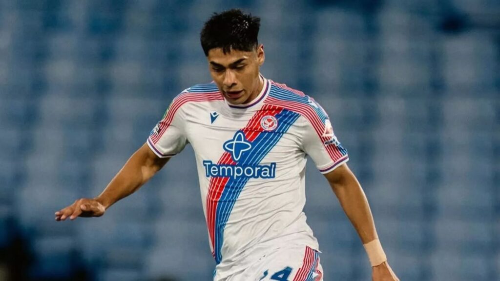 Darío Osorio tuvo su primera titularidad en triunfo del Crystal Palace por la Carabao Cup