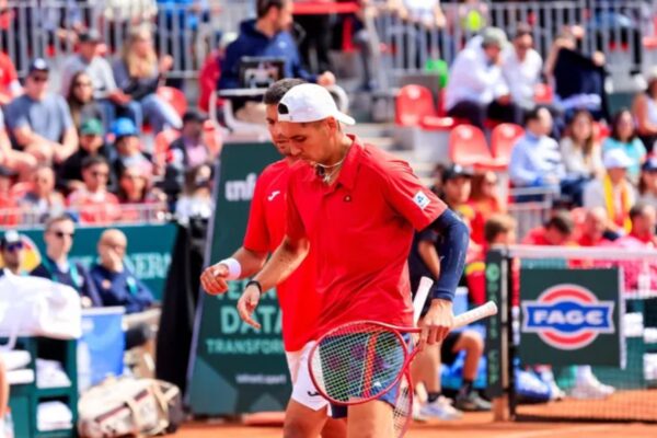 Chile cayó en el dobles ante España y se despidió de la Copa Davis