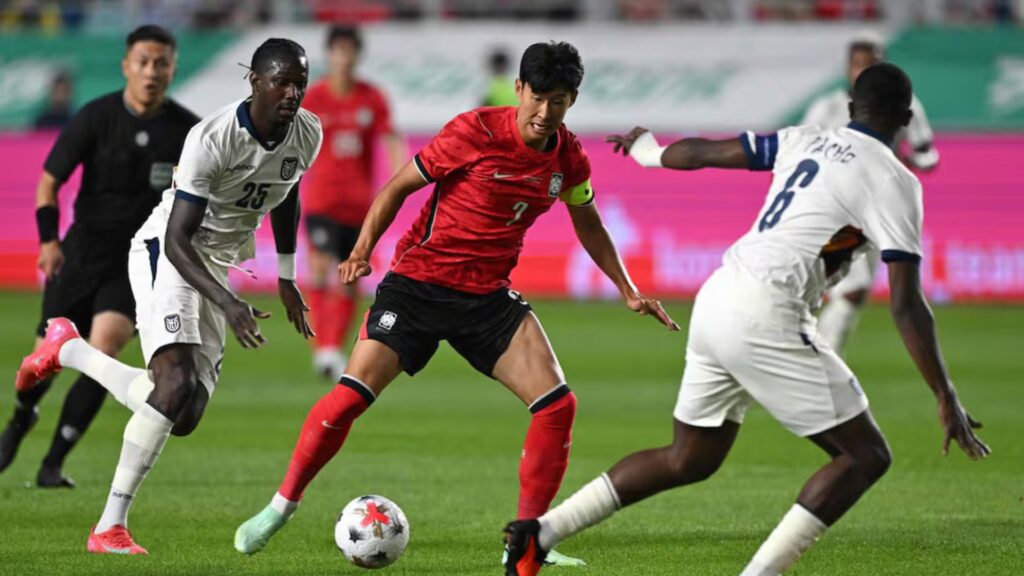 Marcelo Gallardo tuvo un amargo debut con Ecuador ante Corea del Sur