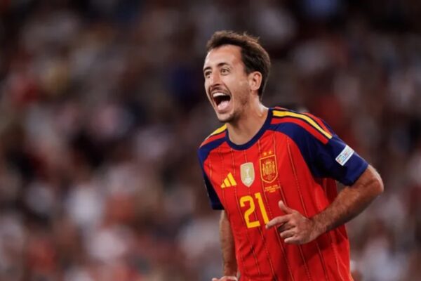 España remontó ante Inglaterra y conquistó Wembley con un gol de Oyarzabal
