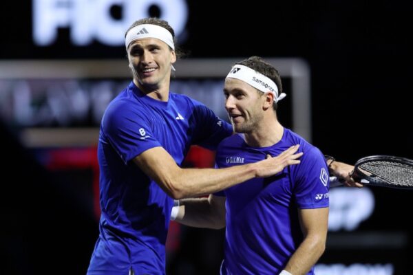 Europa tomó ventaja en la Laver Cup tras una jornada marcada por la remontada de Alcaraz
