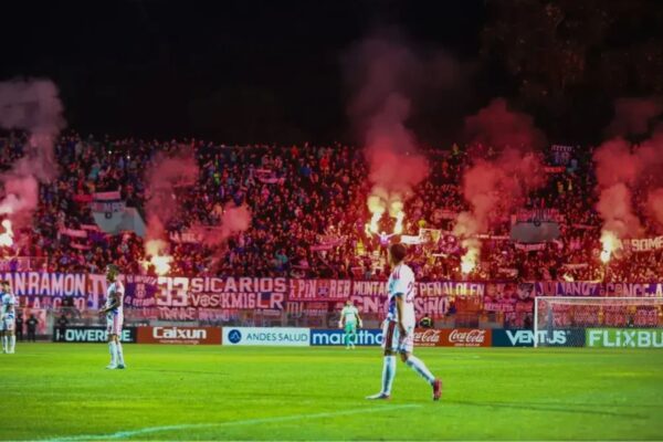 Escándalo en Sausalito: graves incidentes obligaron a suspender el Everton vs. Universidad de Chile