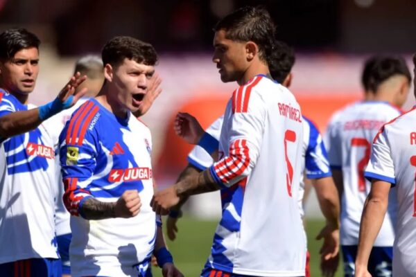 Universidad de Chile goleó a La Serena y sigue firme en la lucha por el Chile 2