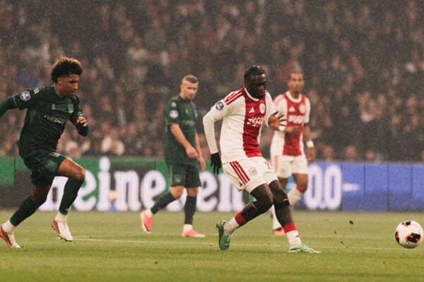 Ajax vuelve a tropezar en casa y empata ante el NEC por la Eredivisie
