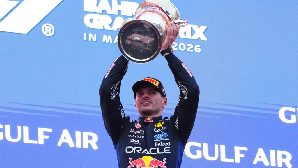 Verstappen vuelve a ganar en una caótica carrera de Fórmula 1 en Malasia