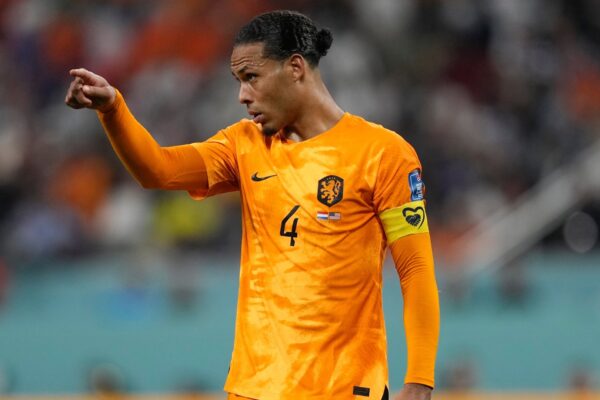 Van Dijk golpea la mesa tras el empate de Países Bajos ante Grecia: “Fue inaceptable”